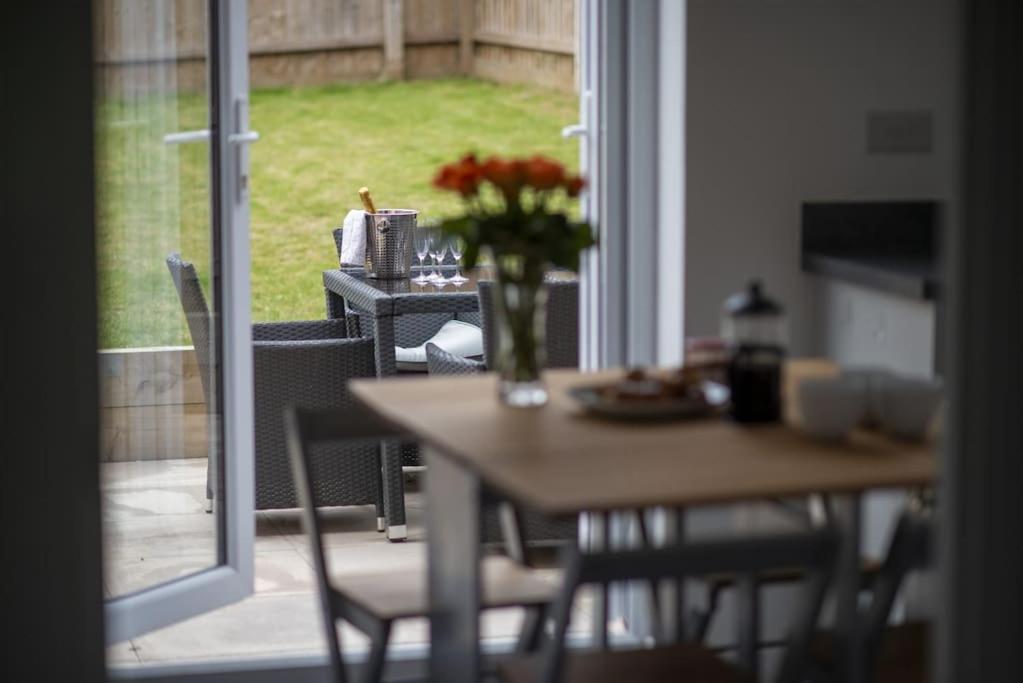 Cosy 3 Bed Near Beaches, Cardiff & Brecon Beacons Coity Eksteriør bilde