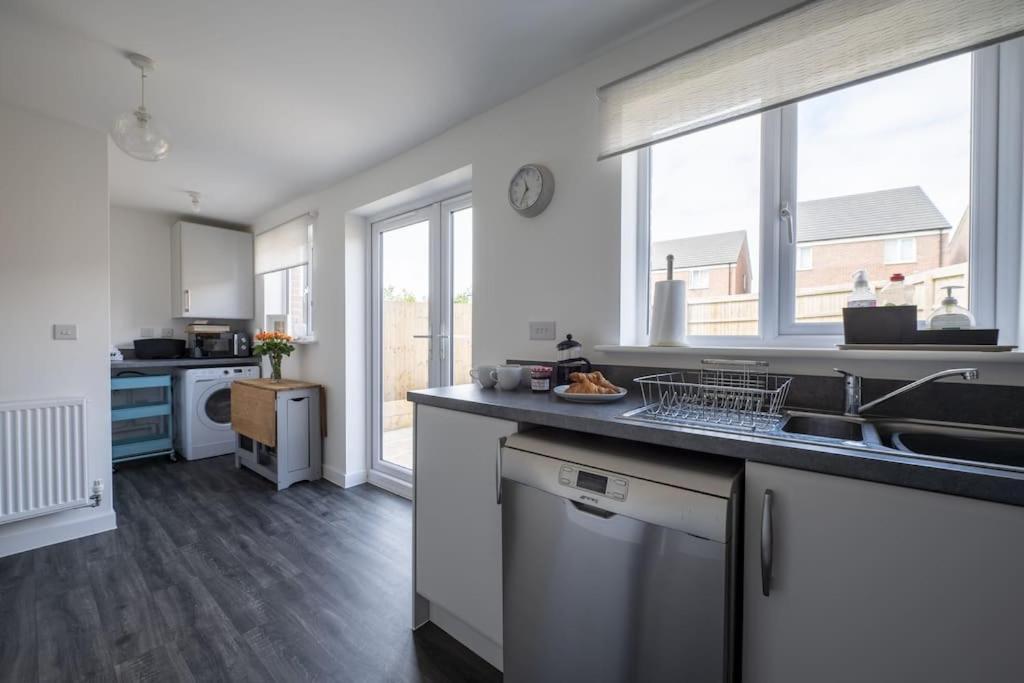 Cosy 3 Bed Near Beaches, Cardiff & Brecon Beacons Coity Eksteriør bilde