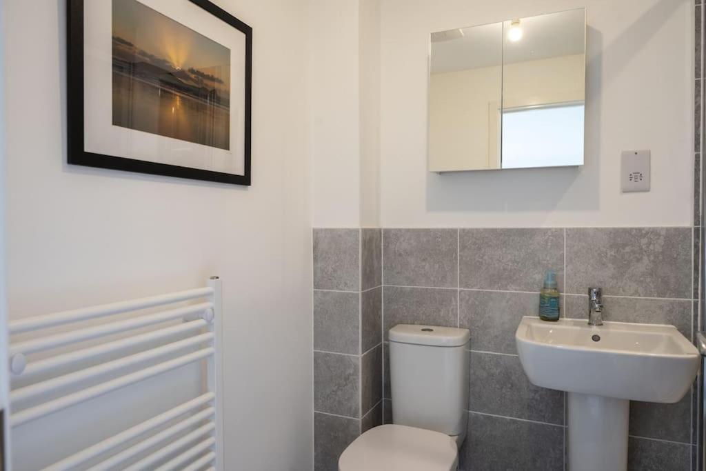 Cosy 3 Bed Near Beaches, Cardiff & Brecon Beacons Coity Eksteriør bilde
