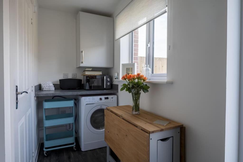 Cosy 3 Bed Near Beaches, Cardiff & Brecon Beacons Coity Eksteriør bilde