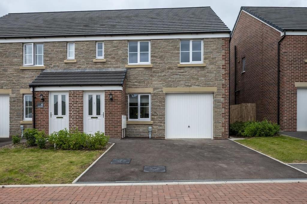 Cosy 3 Bed Near Beaches, Cardiff & Brecon Beacons Coity Eksteriør bilde